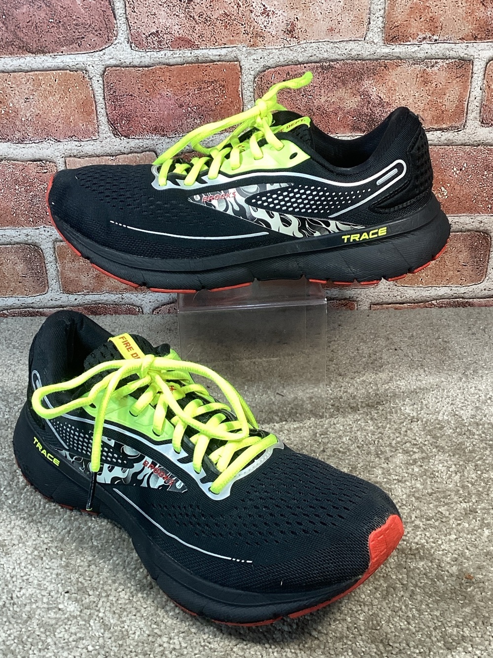 Brooks Trace 2 Hero Pack Men’s Black Fire fighter size 8.5